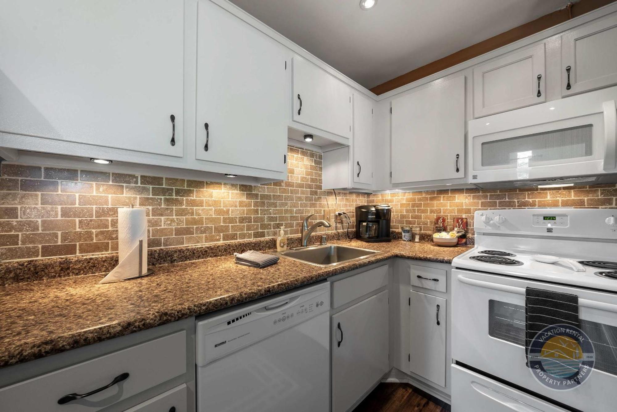New Lake Como Condo With Lake Views Lake Geneva Exterior foto