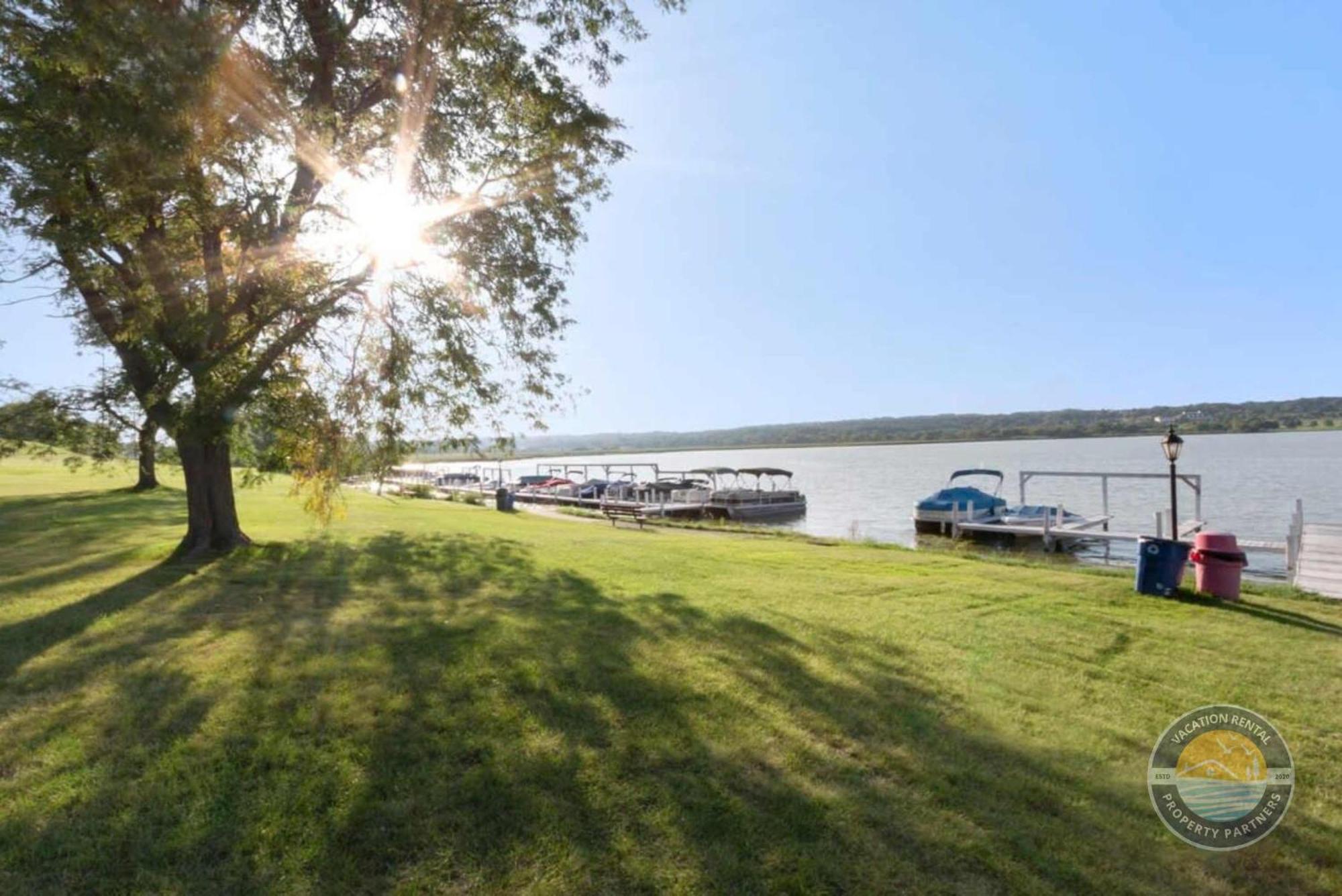 New Lake Como Condo With Lake Views Lake Geneva Exterior foto